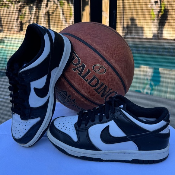 Kids Nike Dunk Pandas Size 3 1/2 - Picture 5 of 5